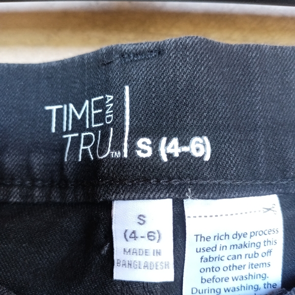 🆕 Time & Tru Pull On Denim Shorts - Picture 2 of 5